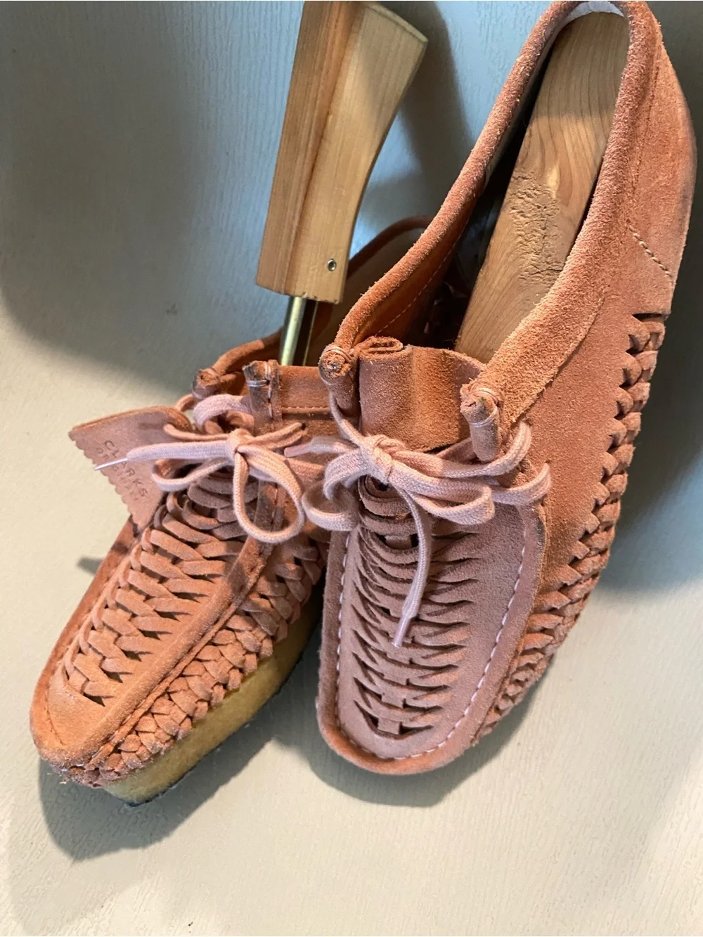 Clarks Originals X Supreme Wallabee Woven Weave Salmon Pink Suede size 7m